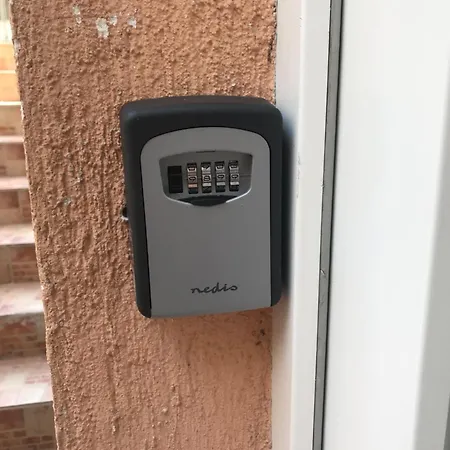 דירה Sani Suteren סקופיה