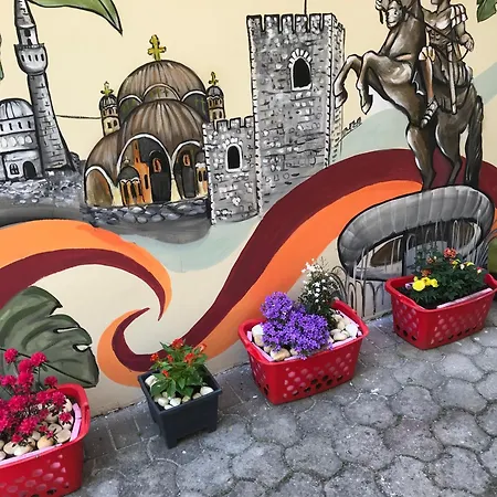 Sani Suteren דירה סקופיה