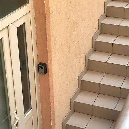 Sani Suteren Lägenhet