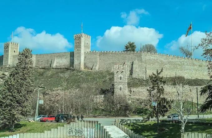 Sani Suteren Apartment